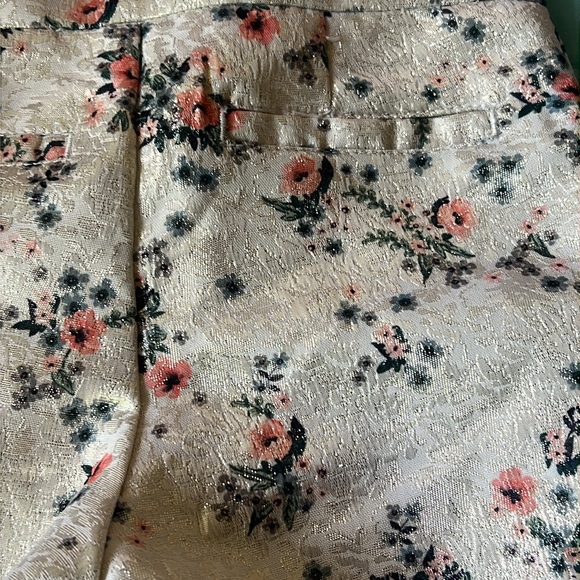 Adorable and cute H &M pants - size 3-4 years old - Picture 3 of 7